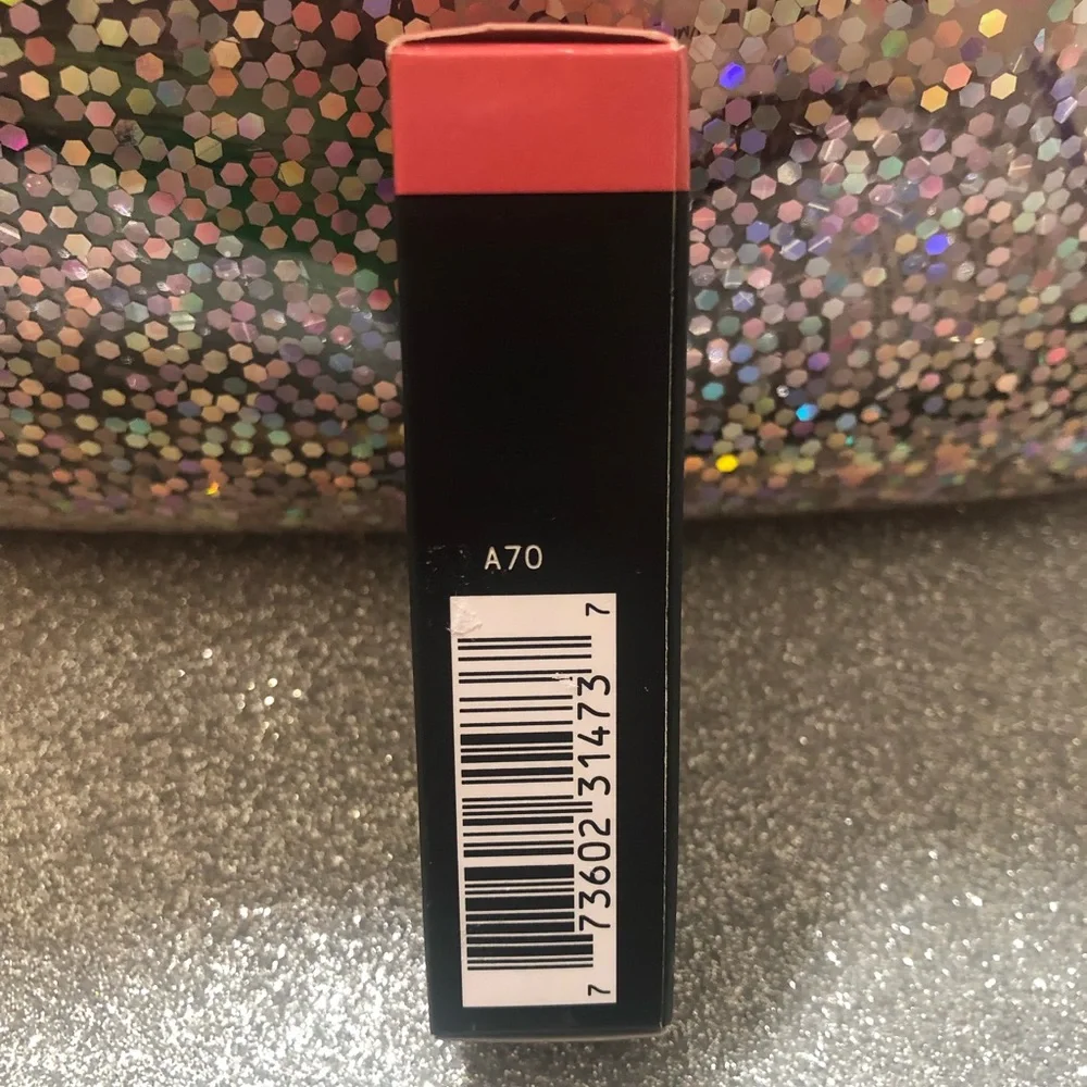 BNIB! MAC Retro Matte Lipstick 💄 in Runway Hit 703